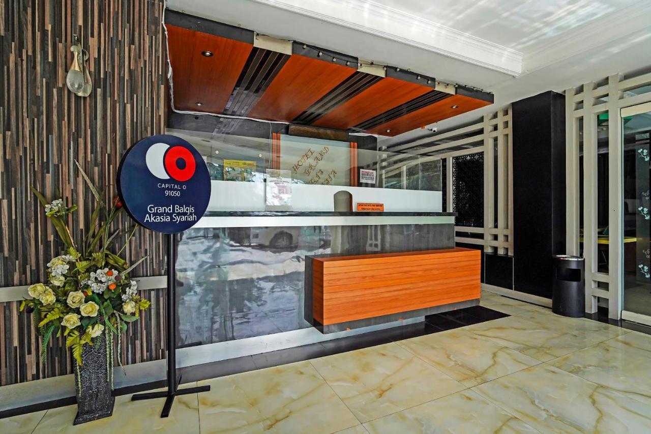 Capital O 91050 Grand Balqis Akasia Syariah Surabaya Buitenkant foto